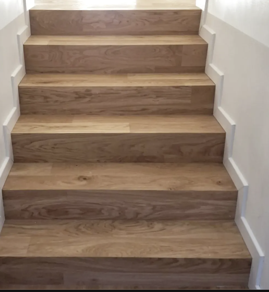 Escalier habillé en parquet chêne massif
